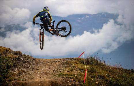 Ufaj w proces | Martin Maes' 2021 Enduro World Series season